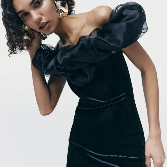 NWT VELVET MINI BLACK FESTIVE COLLECTION DRESS. - Picture 3 of 7